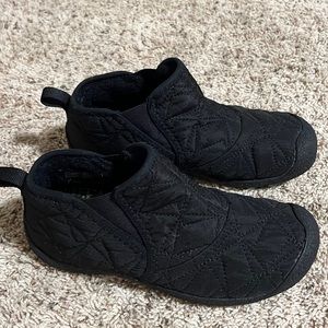 Keen Howser women's boots size 8 black